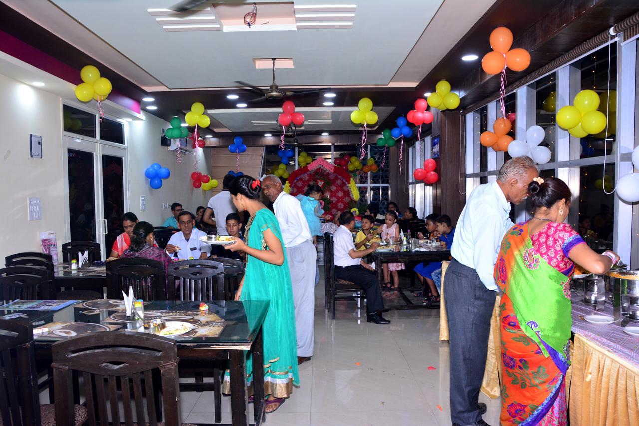 Hotel Devbhoomi Inn Rishikesh Exterior photo