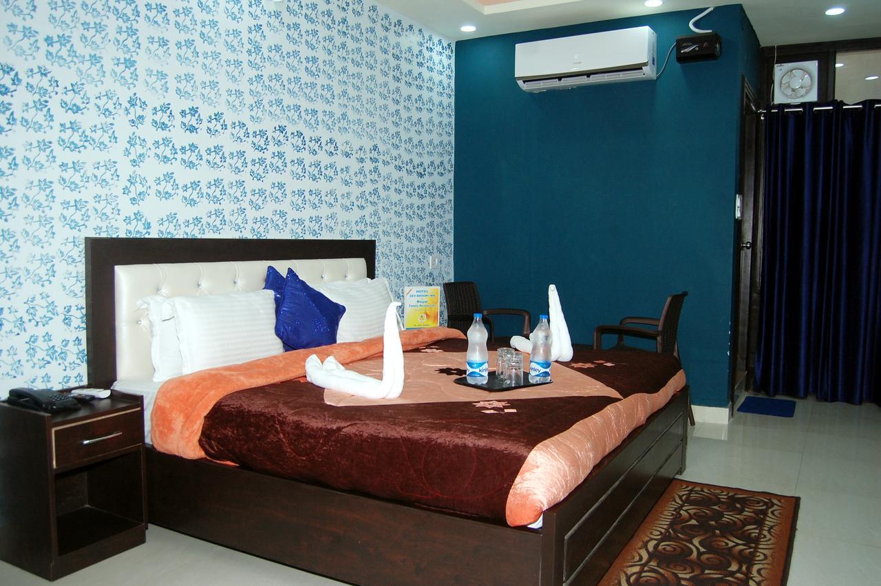 Hotel Devbhoomi Inn Rishikesh Exterior photo